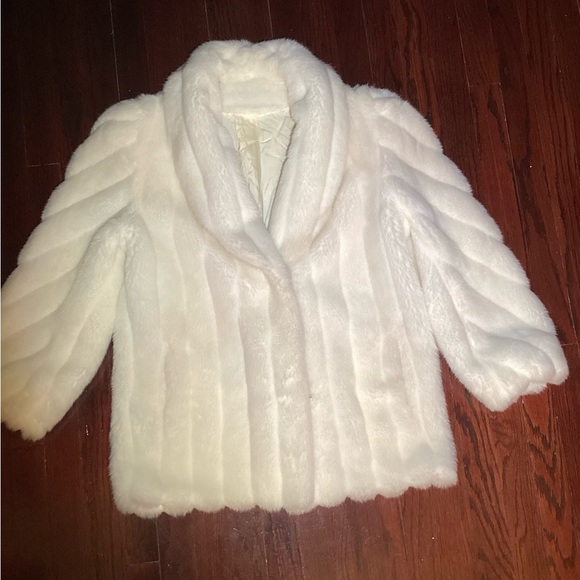 Mirage outerwear white faux fur jacket size medium - Picture 12 of 14